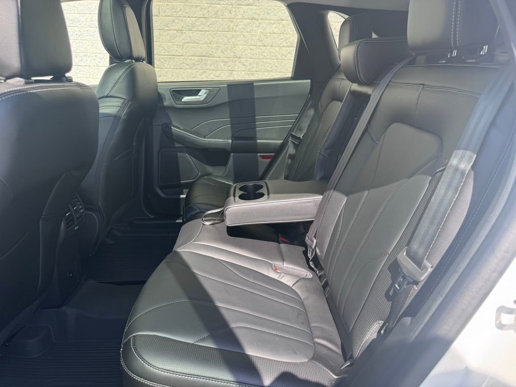 Used 2026 Ford Escape Platinum w/ Premium Technology Package image 23