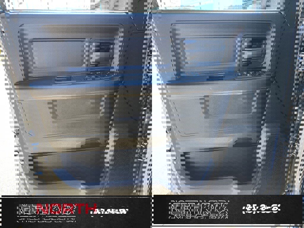 Used 2024 RAM 3500 Tradesman w/ Chrome Appearance Group image 5