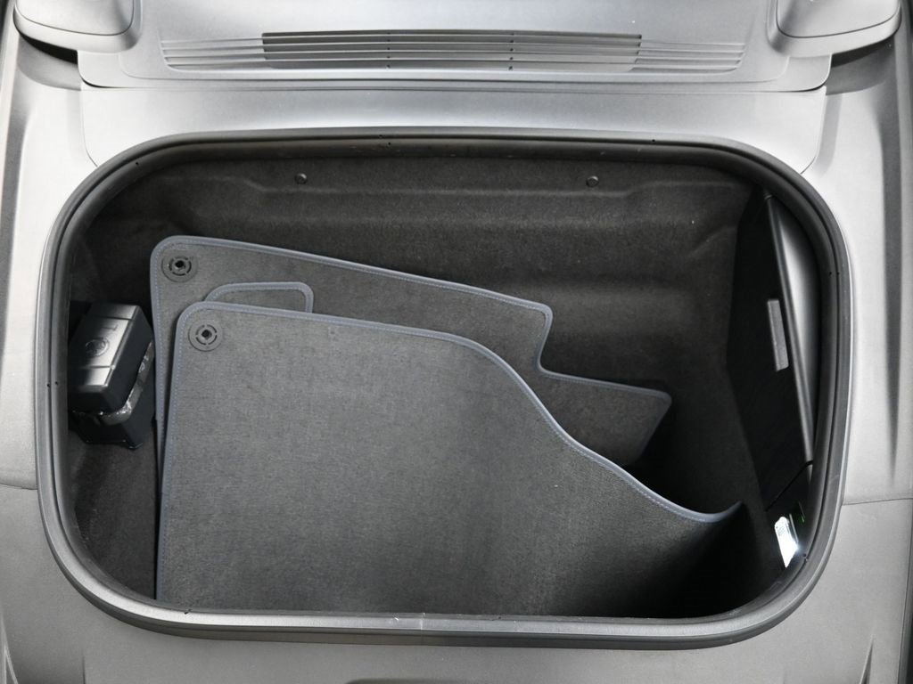 Used 2025 Porsche 911 Carrera image 12