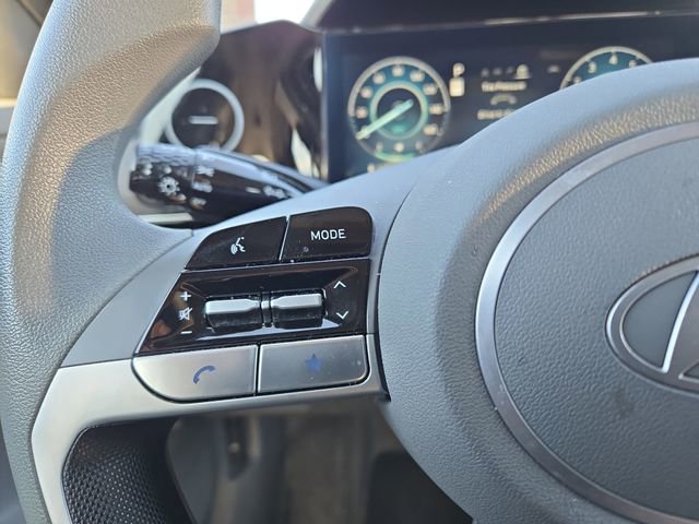 Certified 2024 Hyundai Elantra SEL image 18