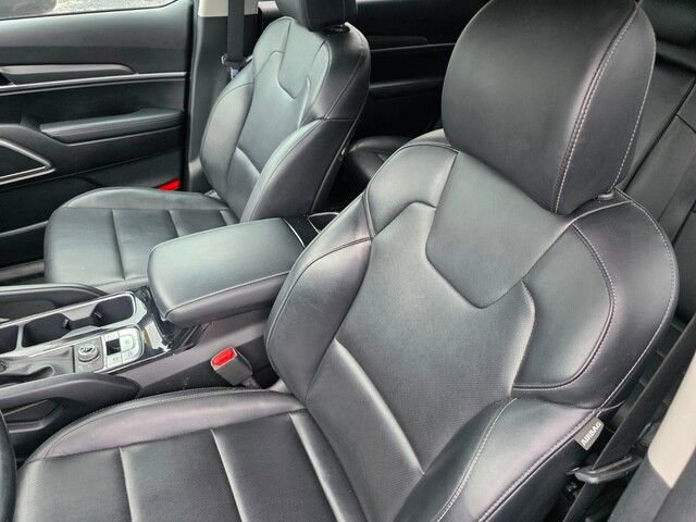 Used 2022 Kia Telluride LX image 12