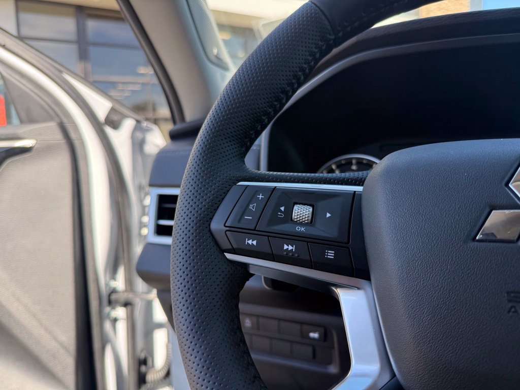 New 2026 Mitsubishi Outlander SE FWD image 22
