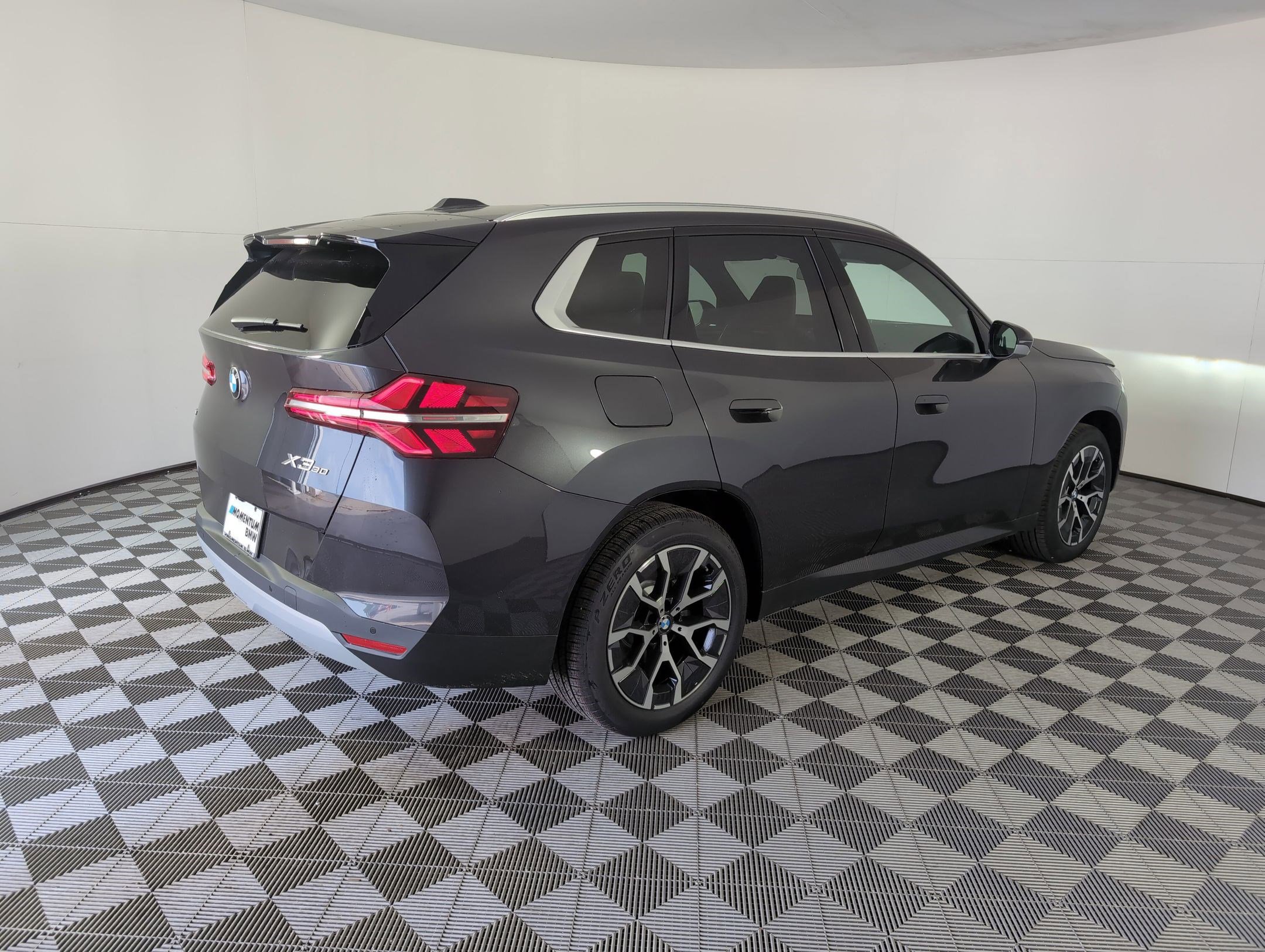 Used 2025 BMW X3 xDrive30i w/ Convenience Package image 7