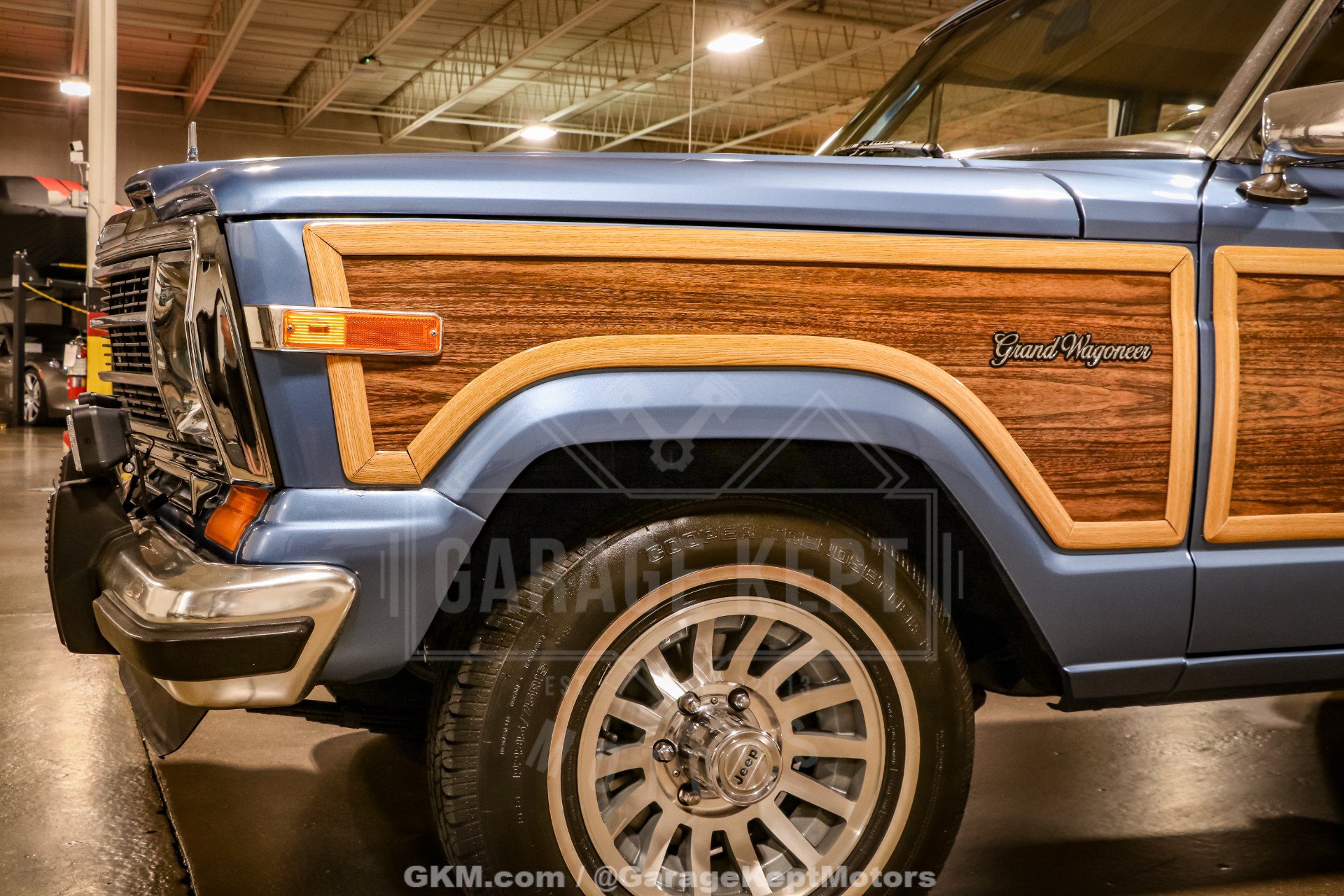 Used 1987 Jeep Grand Wagoneer AWD/4WD image 29
