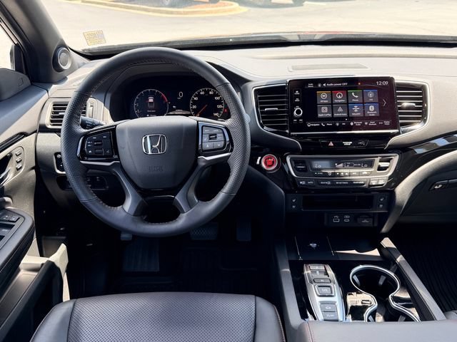 Used 2024 Honda Ridgeline Black Edition image 11