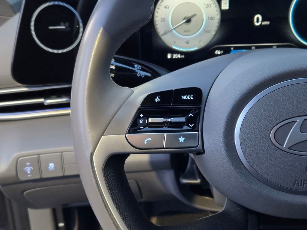 Used 2024 Hyundai Elantra SEL w/ Convenience Package image 36