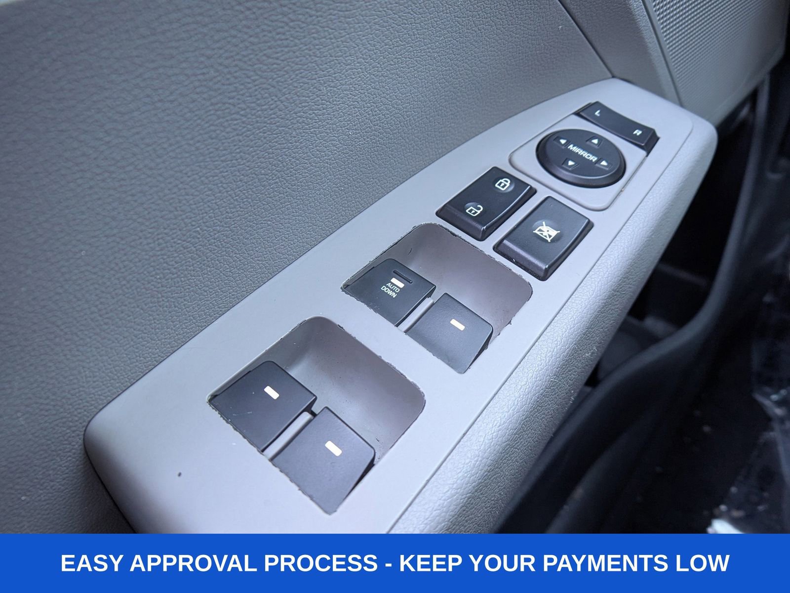 Used 2017 Hyundai Elantra SE image 33