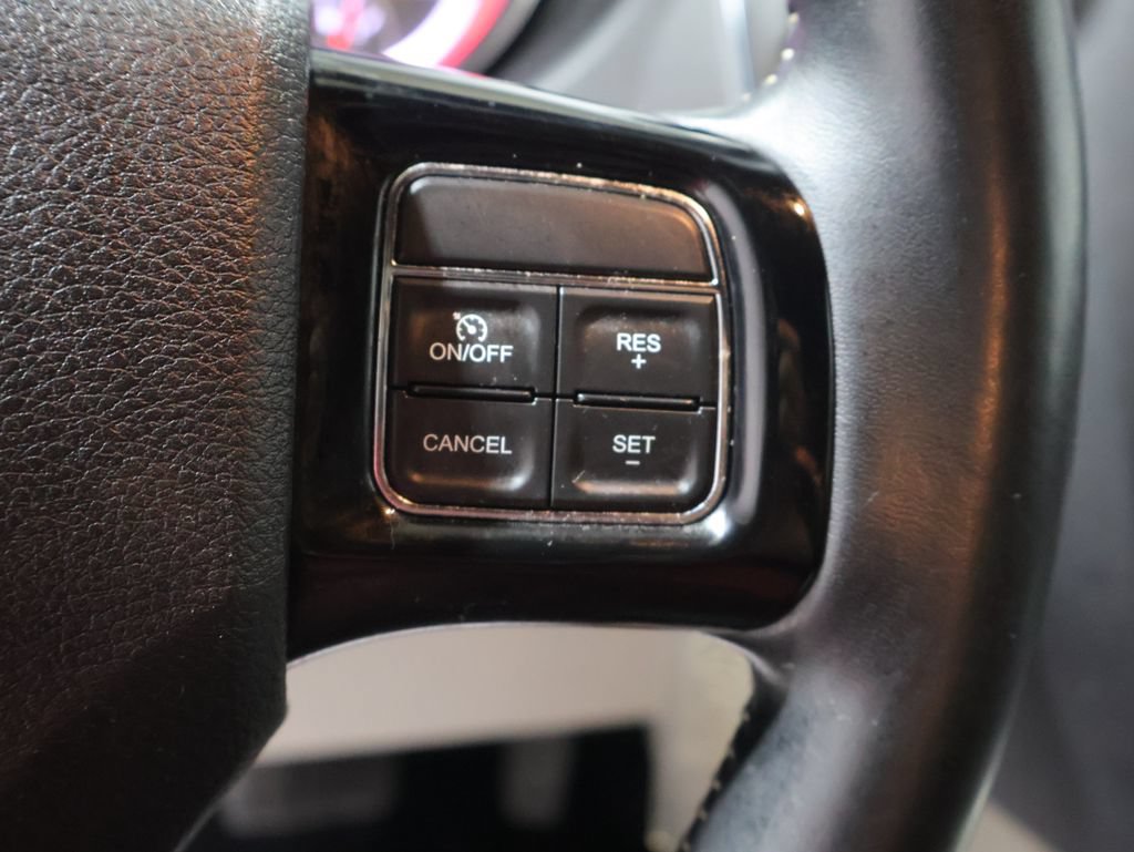 Used 2019 Dodge Grand Caravan SXT FWD image 29