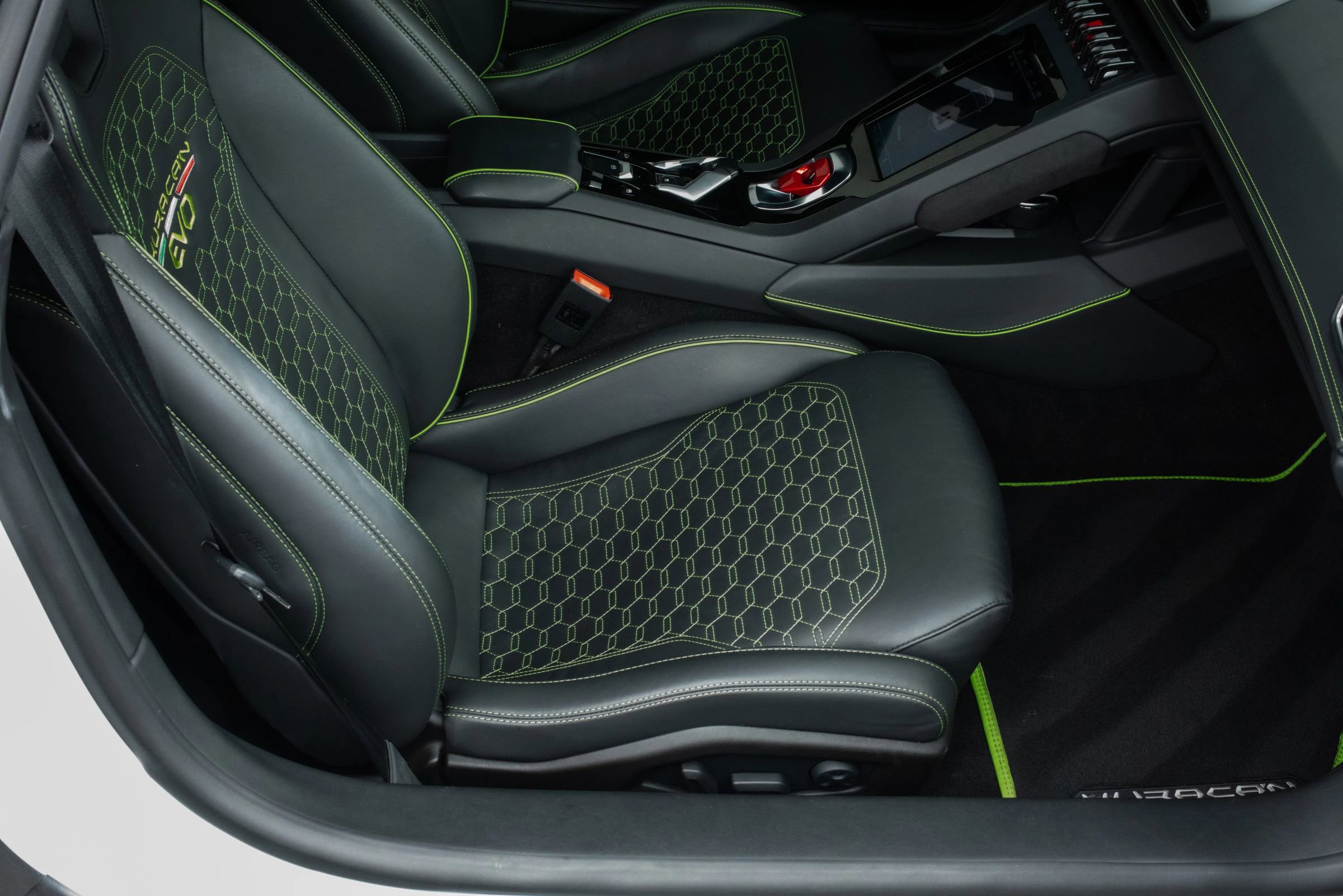 Used 2020 Lamborghini Huracan EVO AWD/4WD image 24