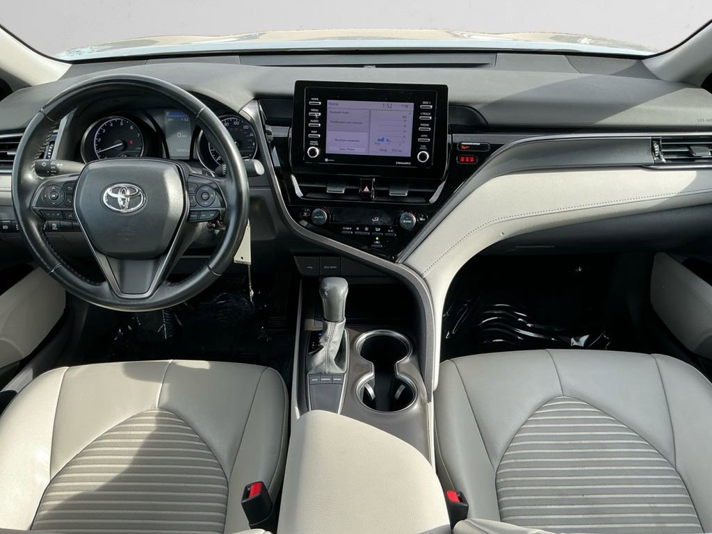 Used 2024 Toyota Camry SE image 10