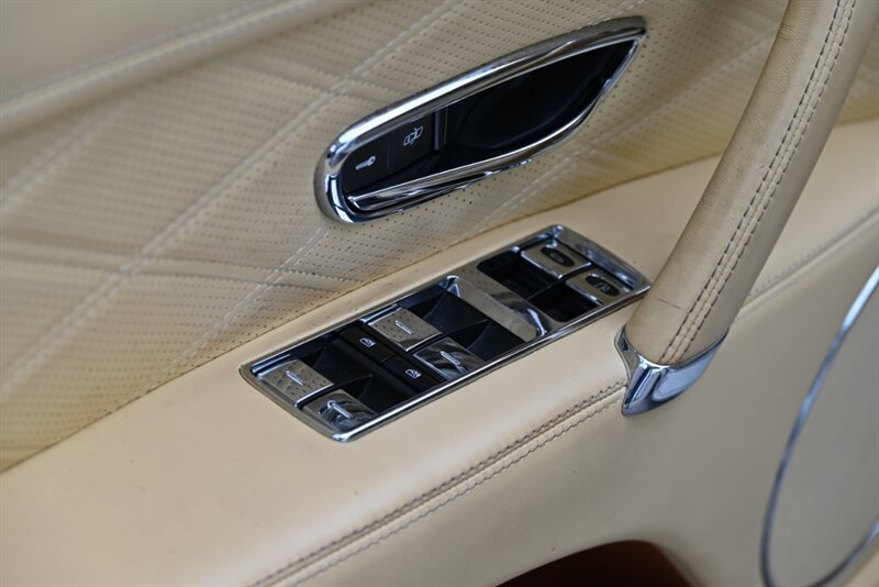 Used 2016 Bentley Flying Spur W12 AWD/4WD image 54