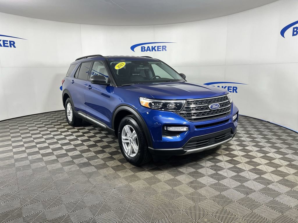 Used 2023 Ford Explorer XLT w/ Equipment Group 202A image 2