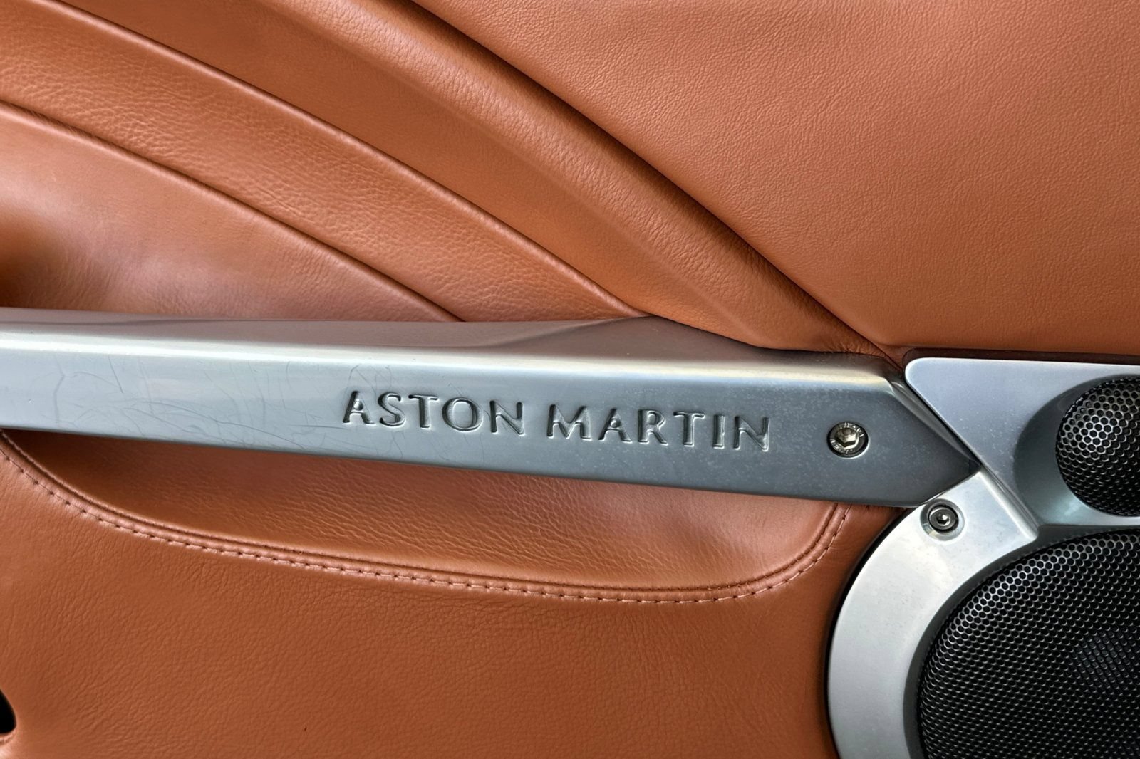 Used 2004 Aston Martin Vanquish RWD image 30