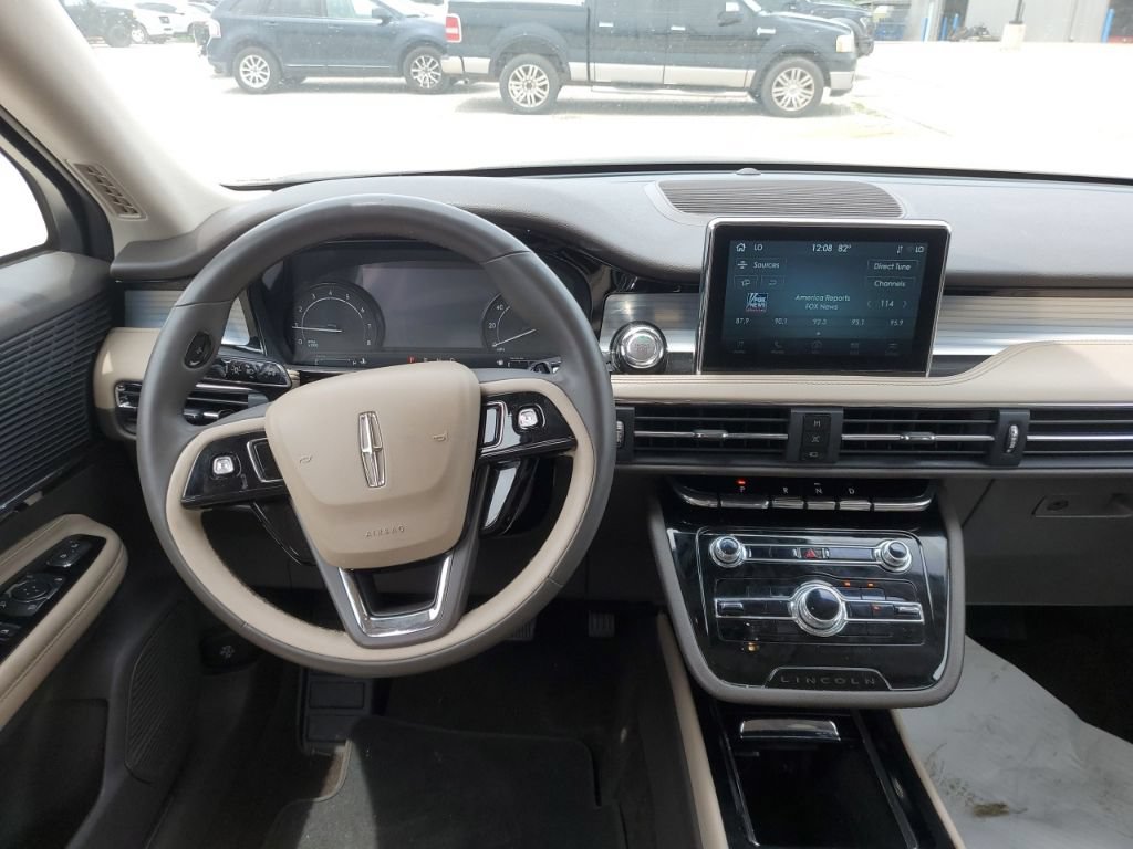 Used 2022 Lincoln Corsair FWD w/ Equipment Group 101A image 9