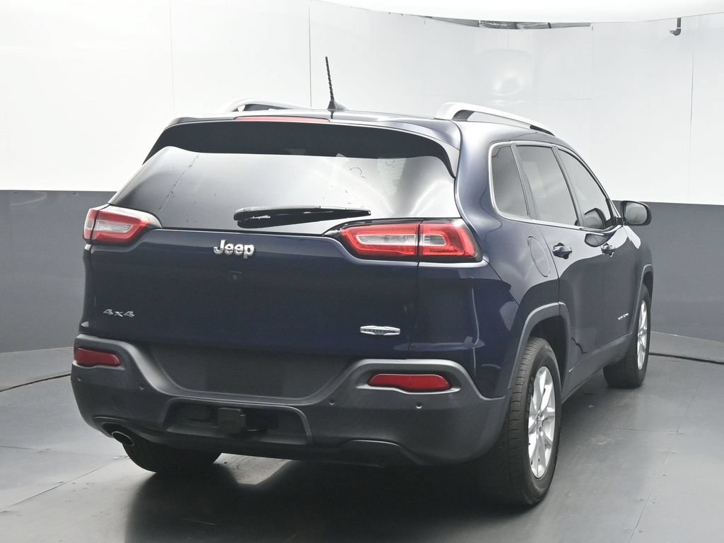 Used 2016 Jeep Cherokee Latitude w/ Safety/Convenience Group AWD/4WD image 7