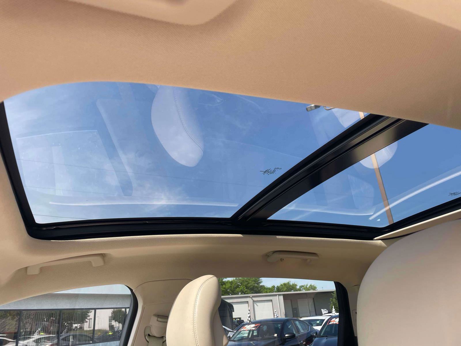 Used 2016 Lincoln MKX Reserve w/ Luxury Package AWD/4WD image 8