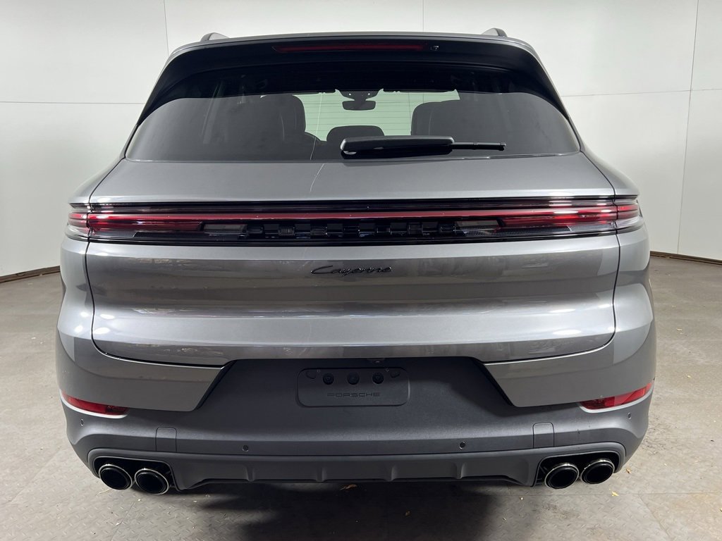 Certified 2026 Porsche Cayenne image 6