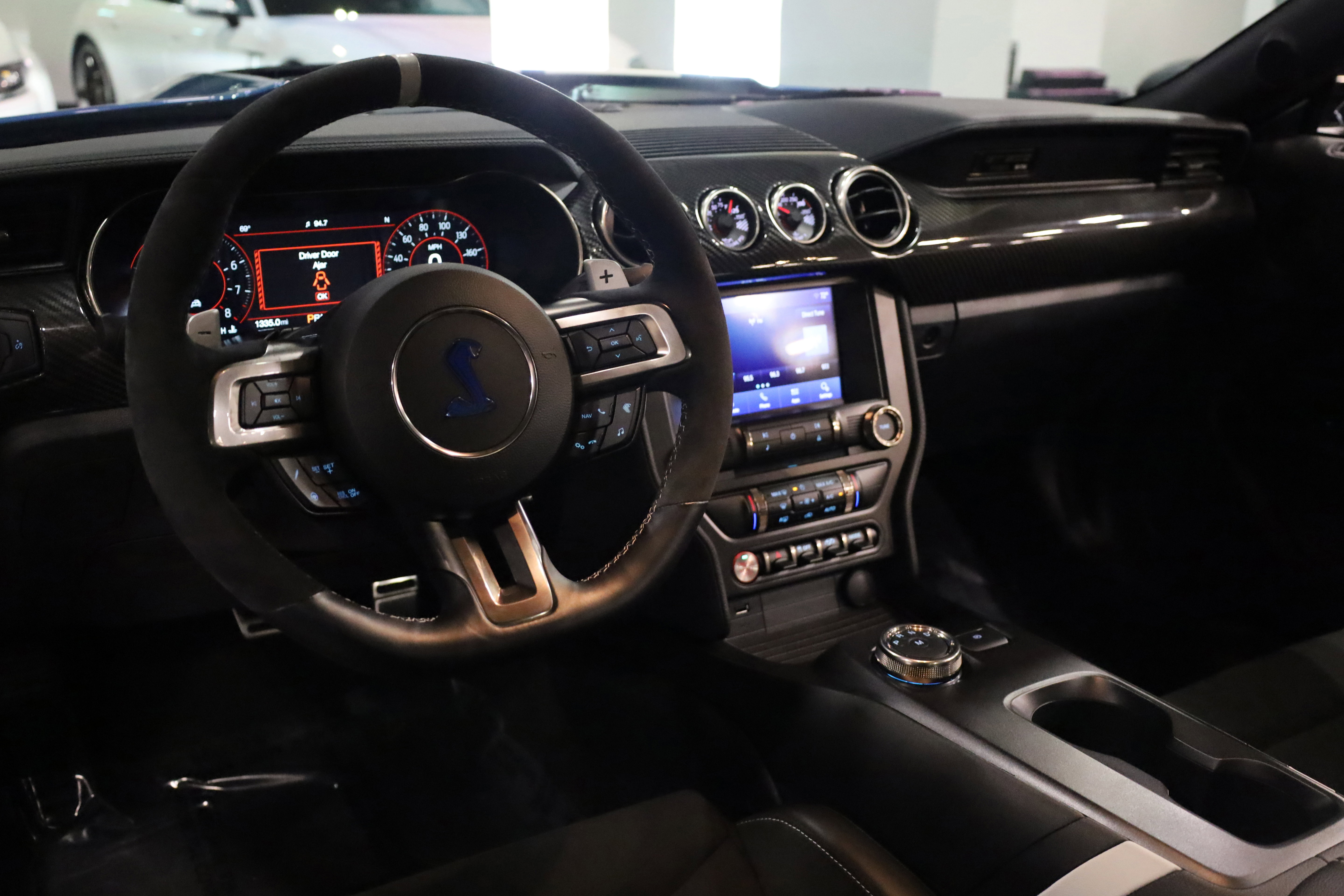 Used 2021 Ford Mustang Shelby GT500 w/ Carbon Fiber Track Pack image 34