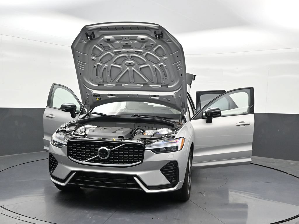 Used 2024 Volvo XC60 T8 Ultimate w/ Protection Package Premier AWD/4WD image 36