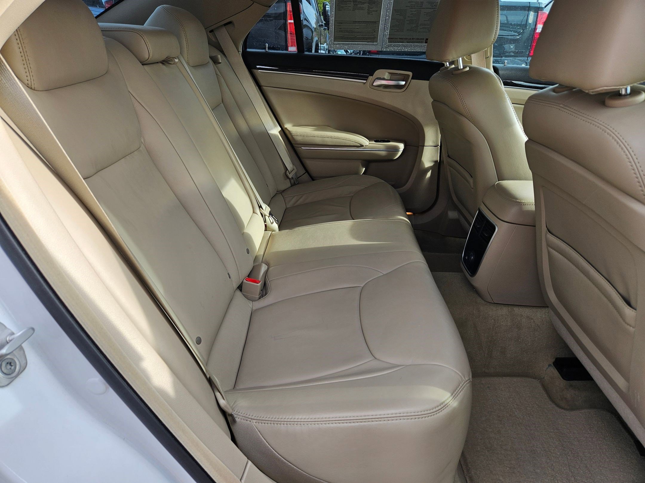 Used 2013 Chrysler 300 w/ Driver Convenience Group image 29