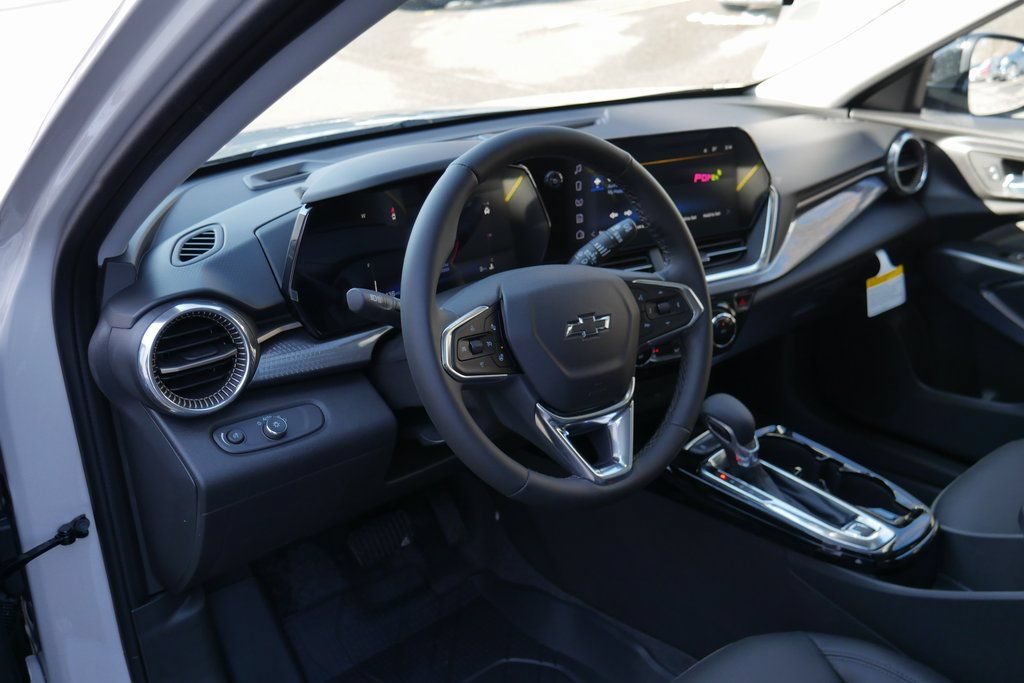 New 2026 Chevrolet Trax ACTIV w/ Sunroof Package FWD image 9