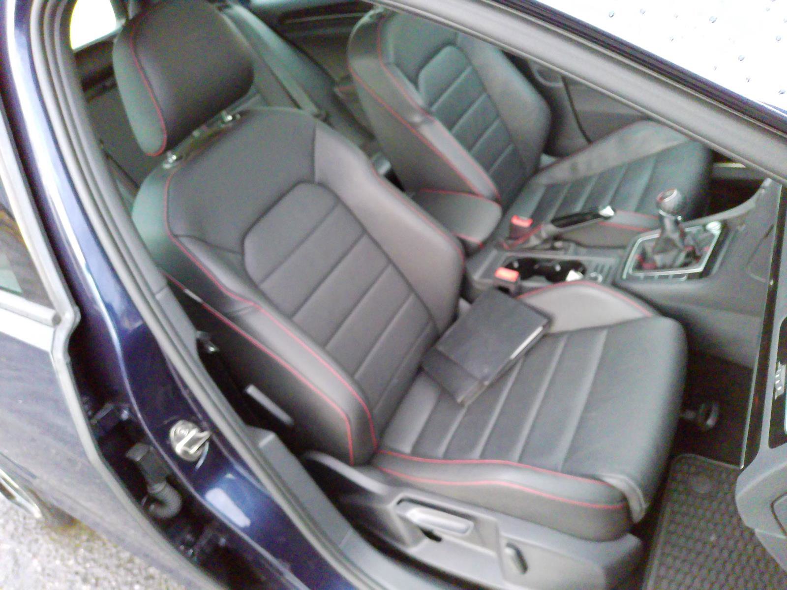 Used 2017 Volkswagen GTI SE image 47