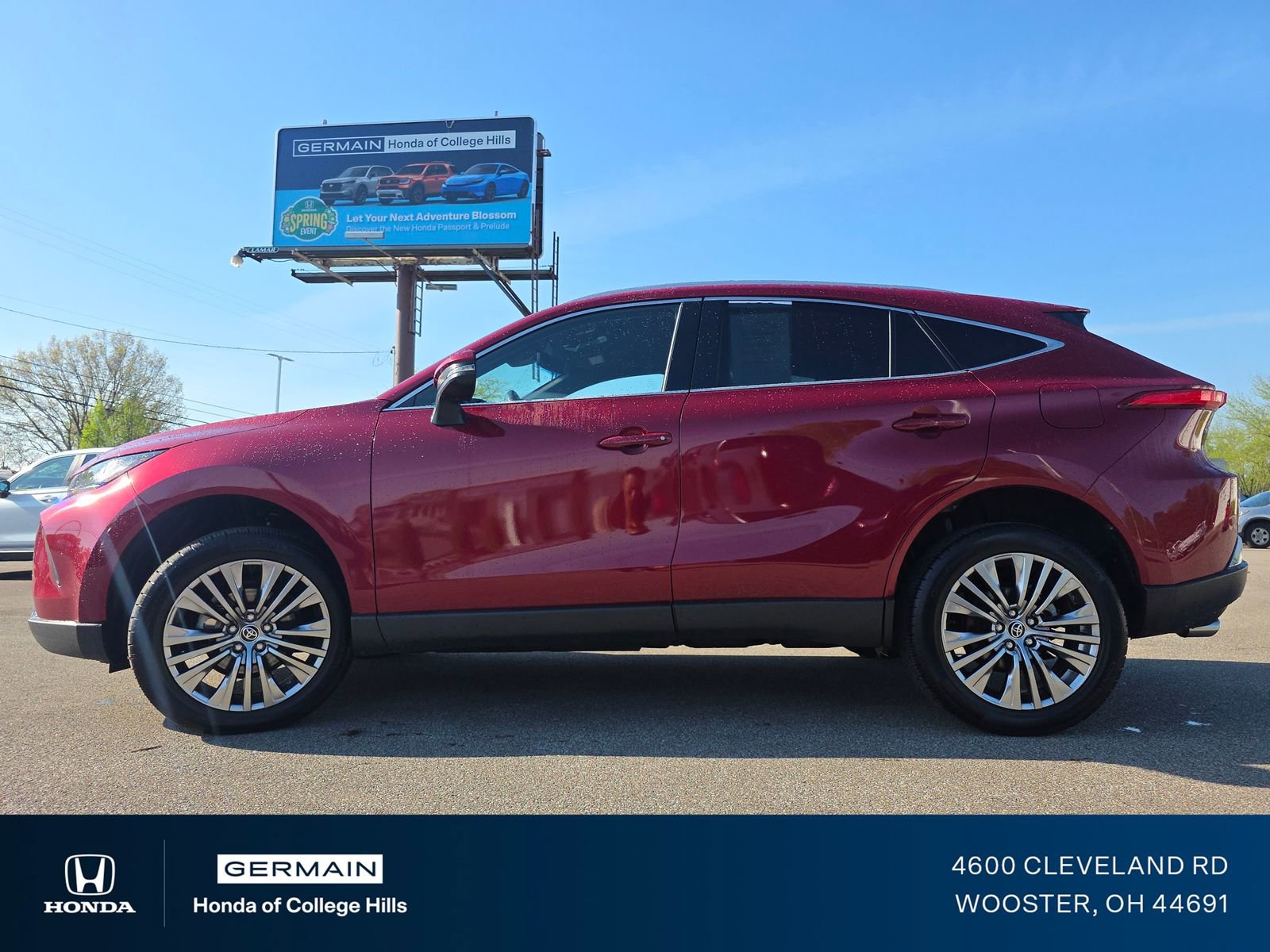 Used 2024 Toyota Venza XLE AWD/4WD image 12