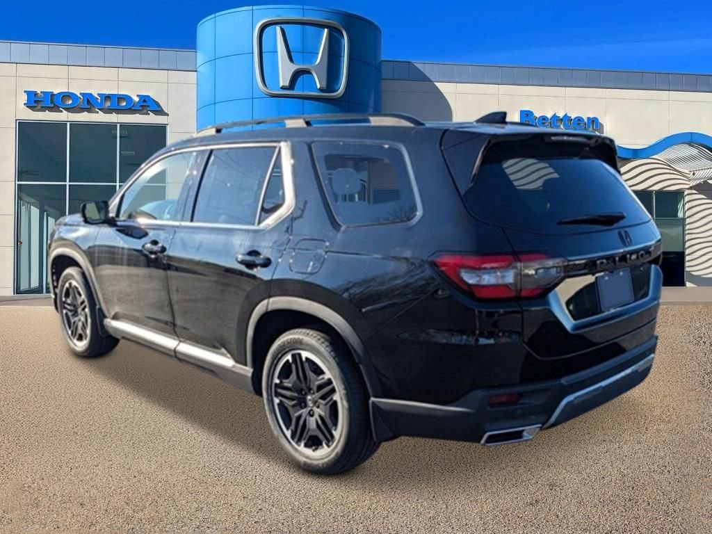 New 2026 Honda Pilot Touring image 3