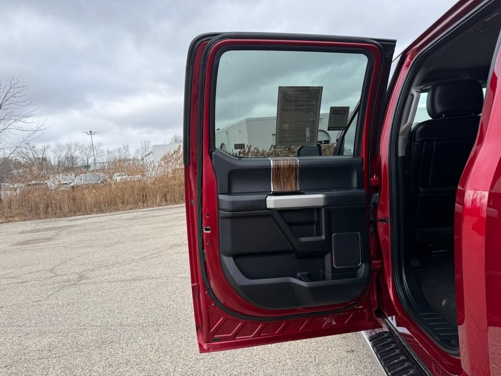 Used 2018 Ford F150 Lariat w/ Equipment Group 502A Luxury AWD/4WD image 34