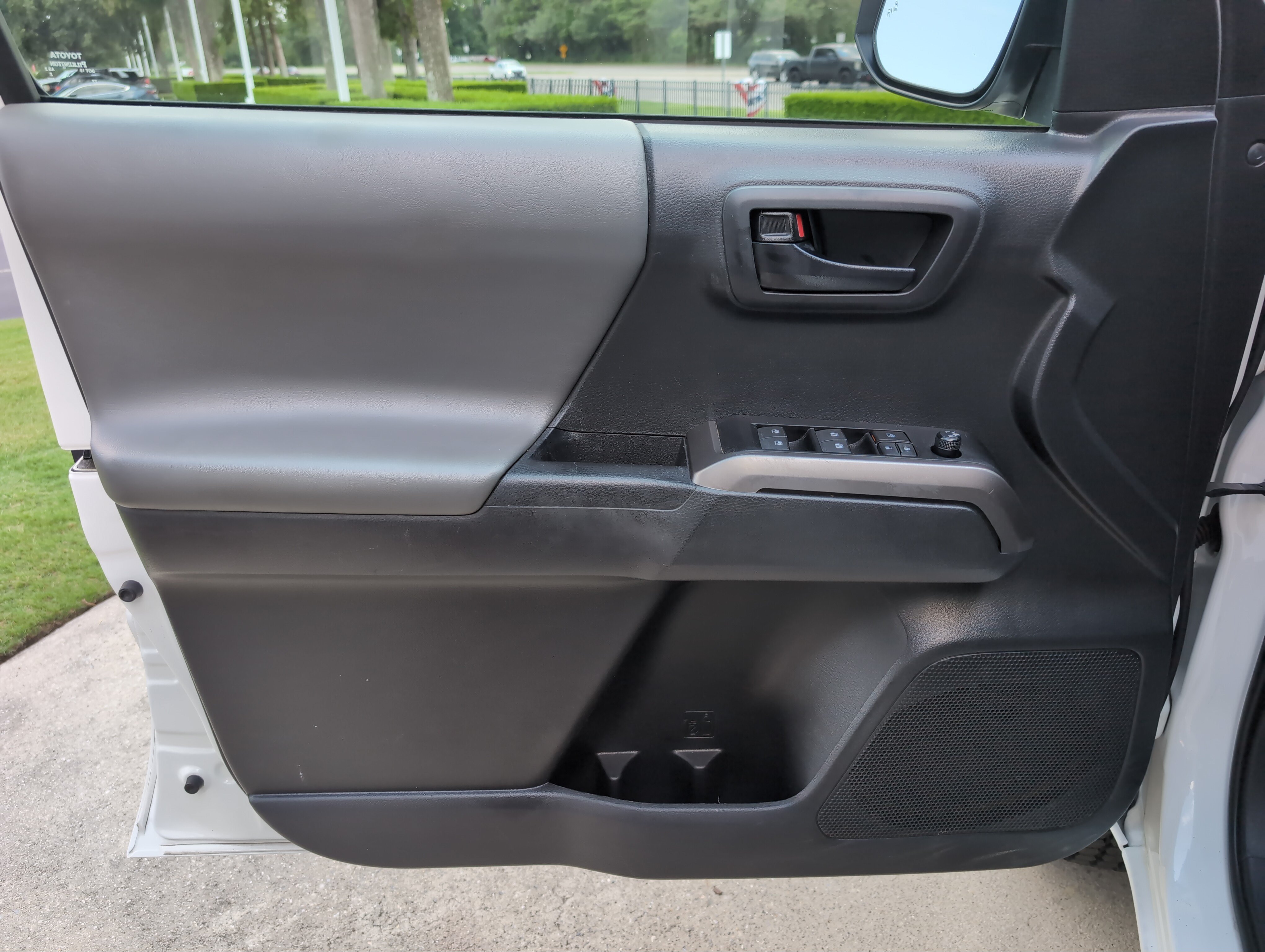 Certified 2023 Toyota Tacoma SR5 w/ Technology Package RWD image 14
