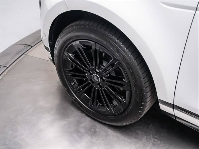 New 2026 Land Rover Range Rover Evoque Hoxton AWD/4WD image 11