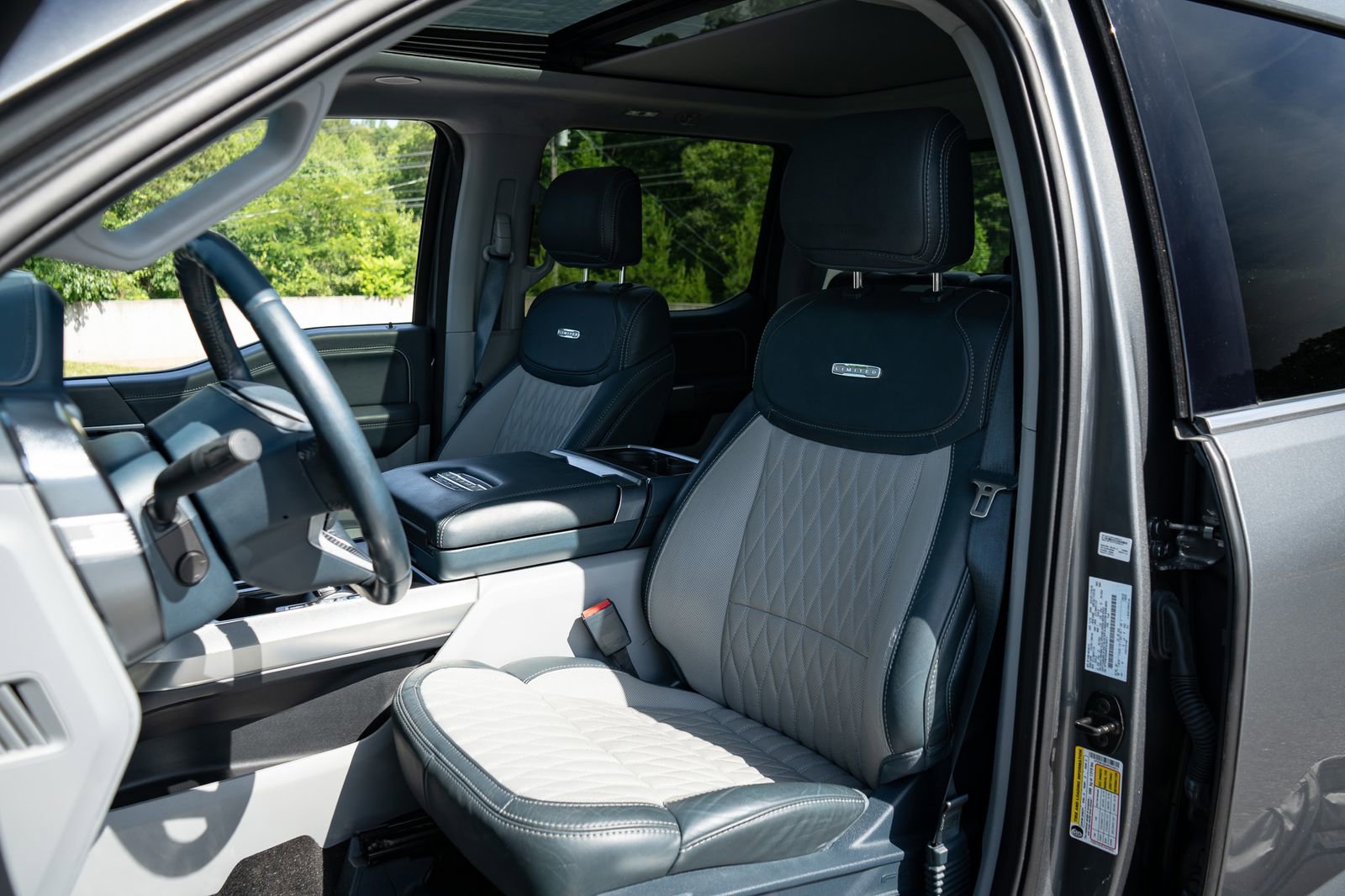 Used 2023 Ford F150 Limited AWD/4WD image 31