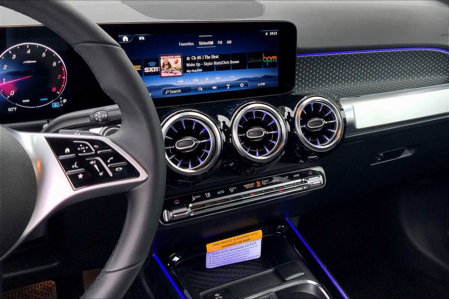 Certified 2025 Mercedes-Benz GLB 250 image 8