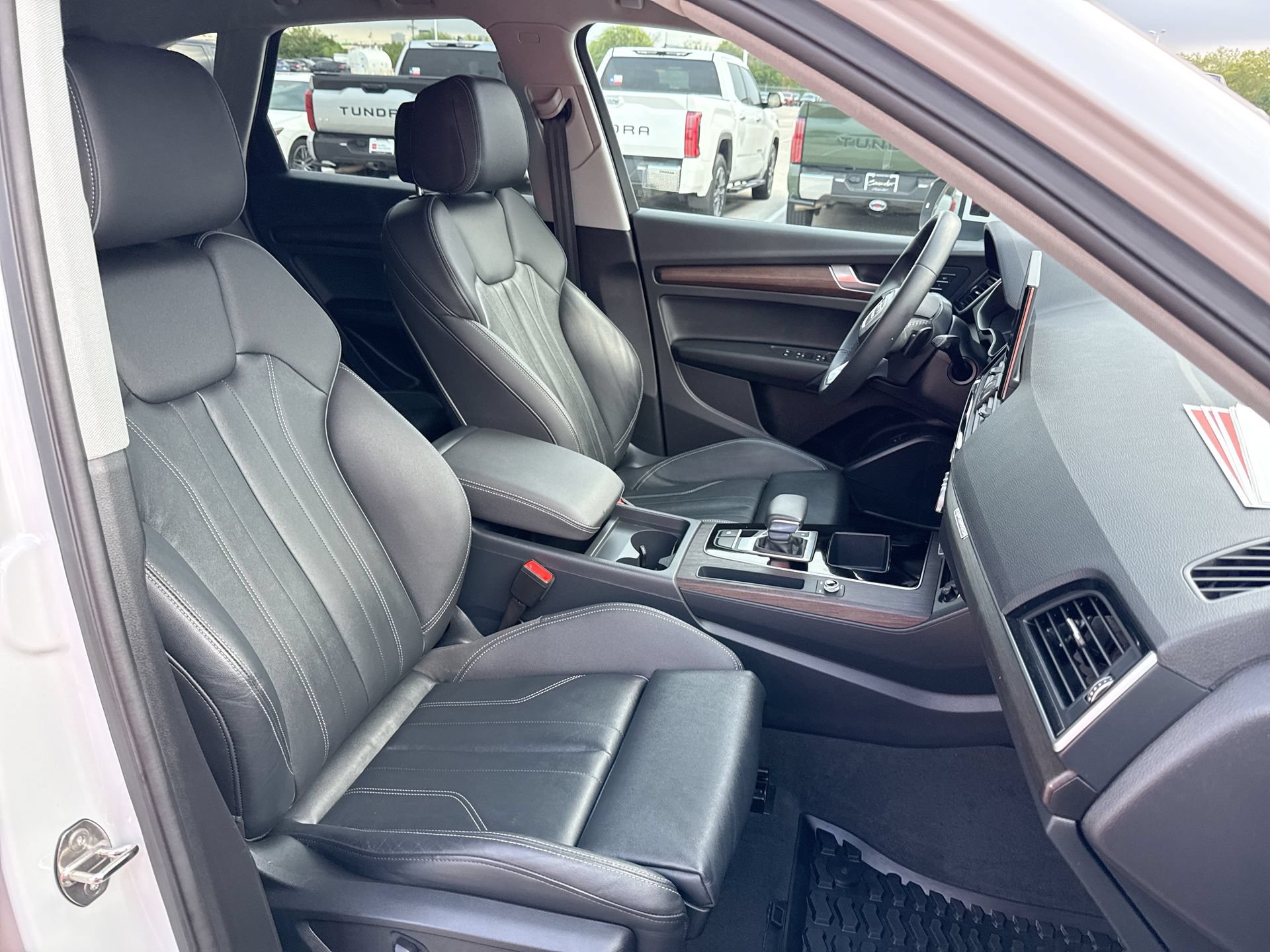 Used 2024 Audi Q5 2.0T Premium w/ Convenience Package AWD/4WD image 25