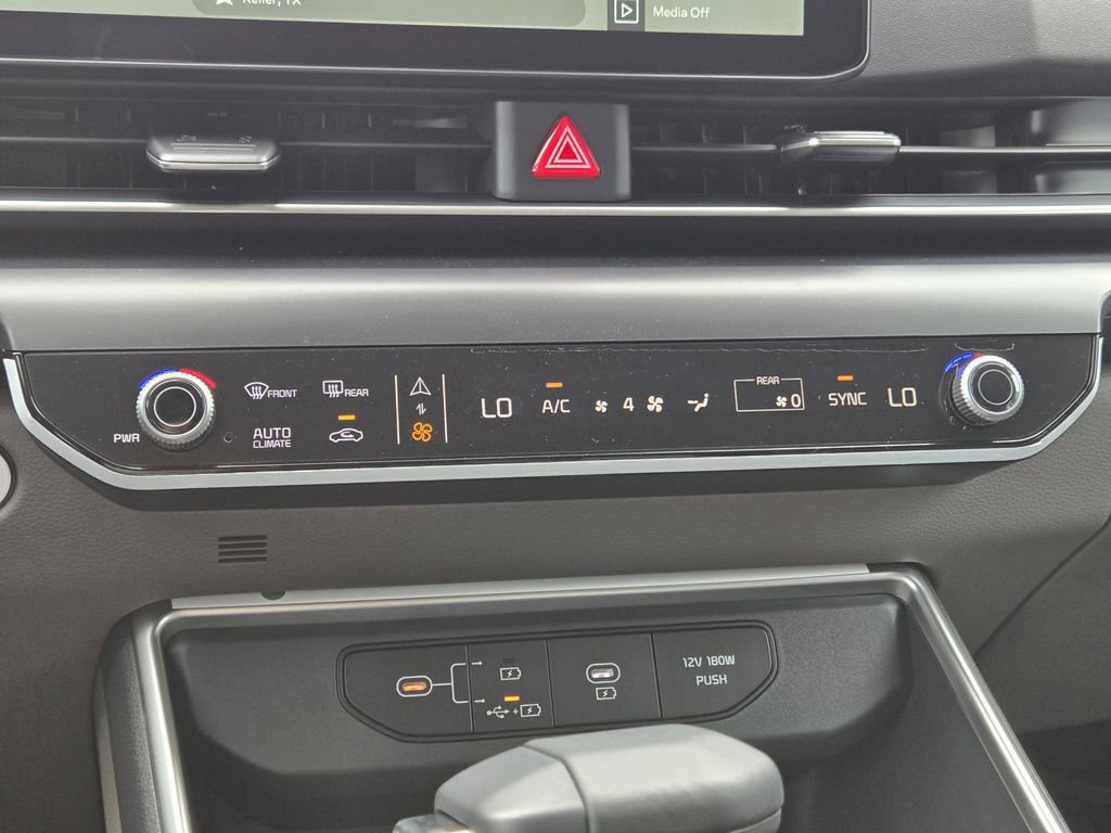 New 2026 Kia Carnival image 14