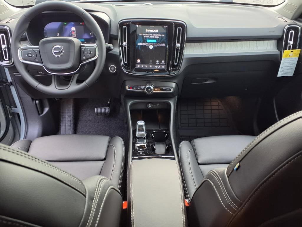 New 2026 Volvo XC40 B5 Plus w/ Protection Package Premier AWD/4WD image 11