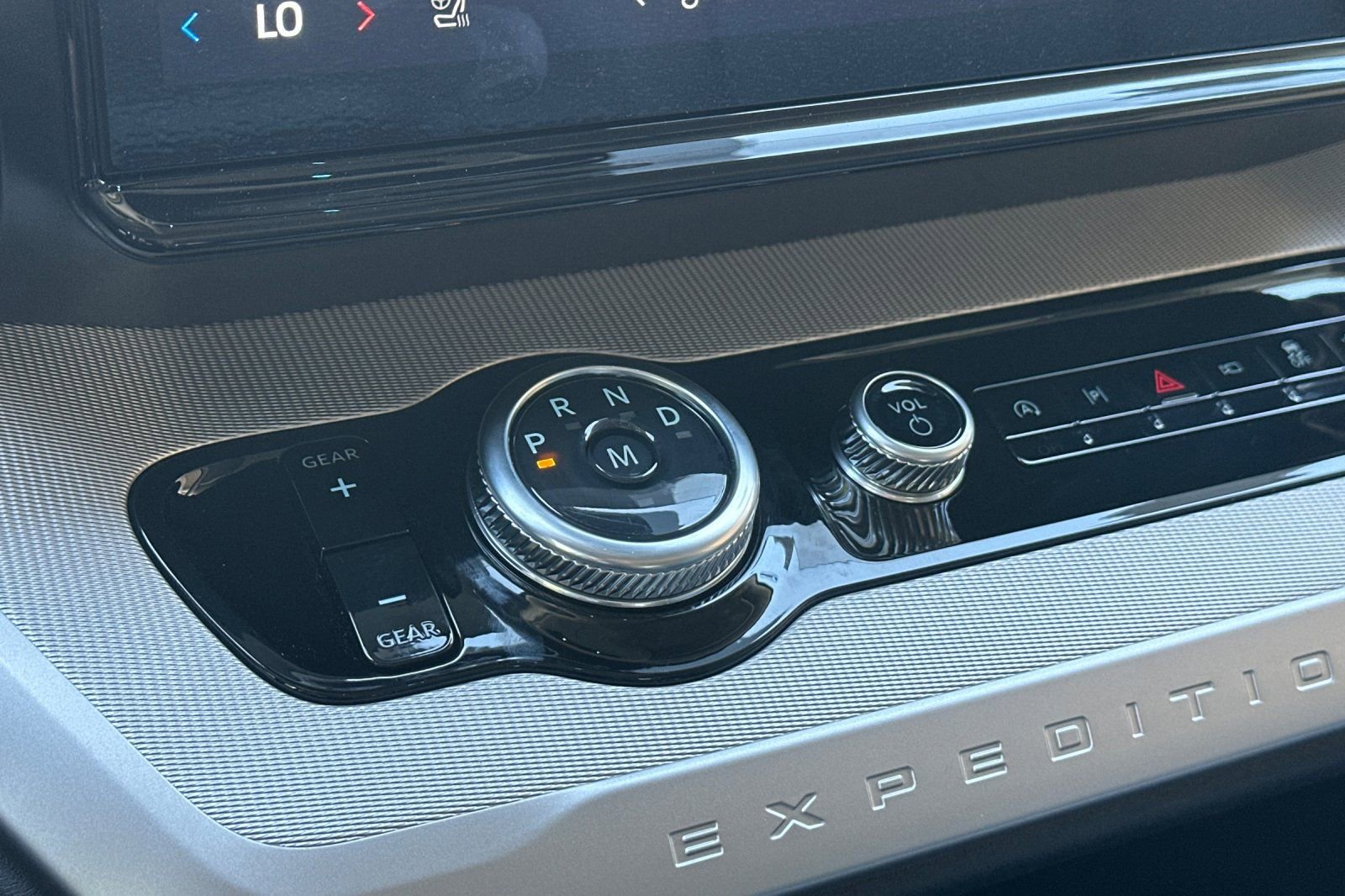 New 2026 Ford Expedition Active image 23