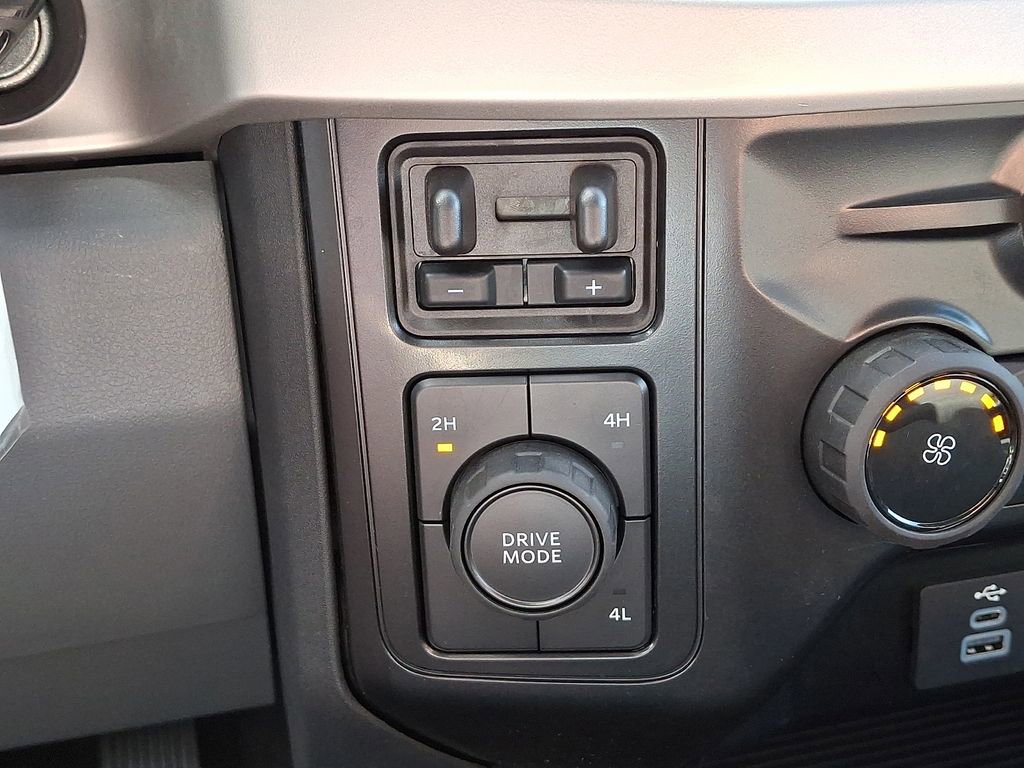 Used 2025 Ford F250 XLT image 25