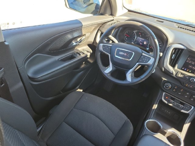 Used 2024 GMC Terrain SLE AWD/4WD image 14
