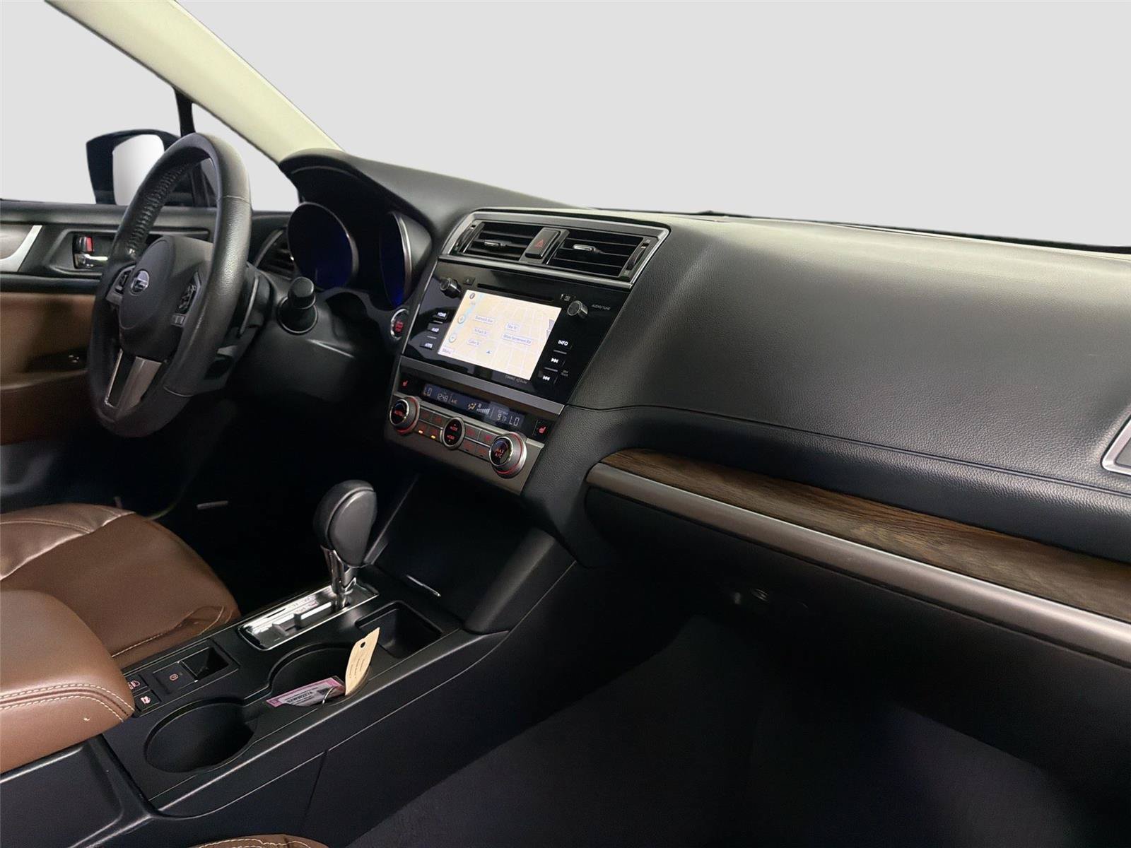 Used 2017 Subaru Outback 3.6R Touring w/ Popular Package #5A AWD/4WD image 28