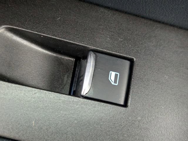 Used 2025 Ford Explorer ST-Line w/ ST-Line Street Pack image 38