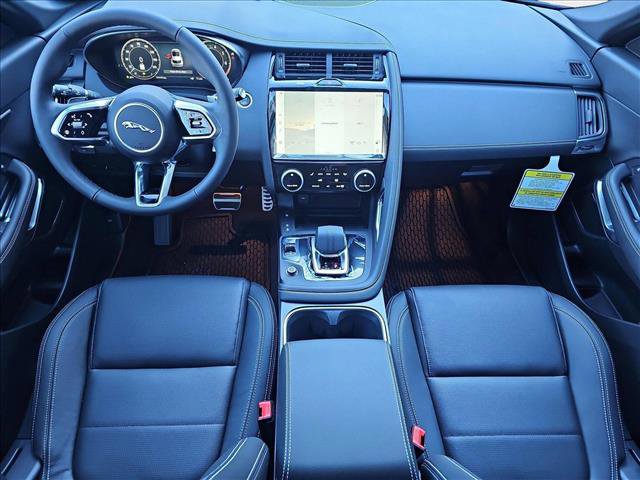New 2024 Jaguar E-PACE R-Dynamic SE image 9