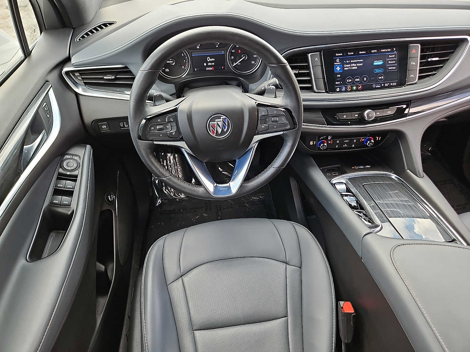 Used 2023 Buick Enclave Essence FWD image 13