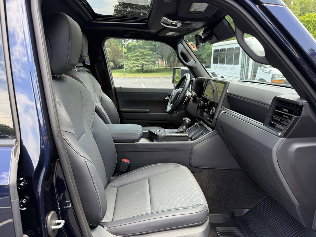 Used 2025 Lexus GX 550 w/ Accessory Package (2T) AWD/4WD image 14