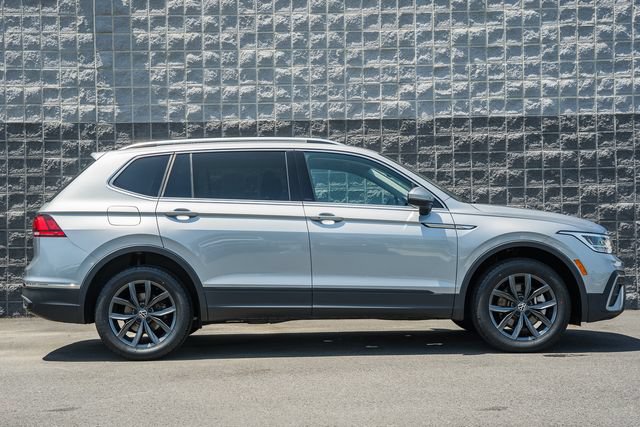 Used 2023 Volkswagen Tiguan SE FWD image 4