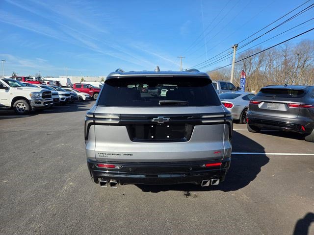 Used 2024 Chevrolet Traverse RS w/ LPO, Floor Liner Package image 5