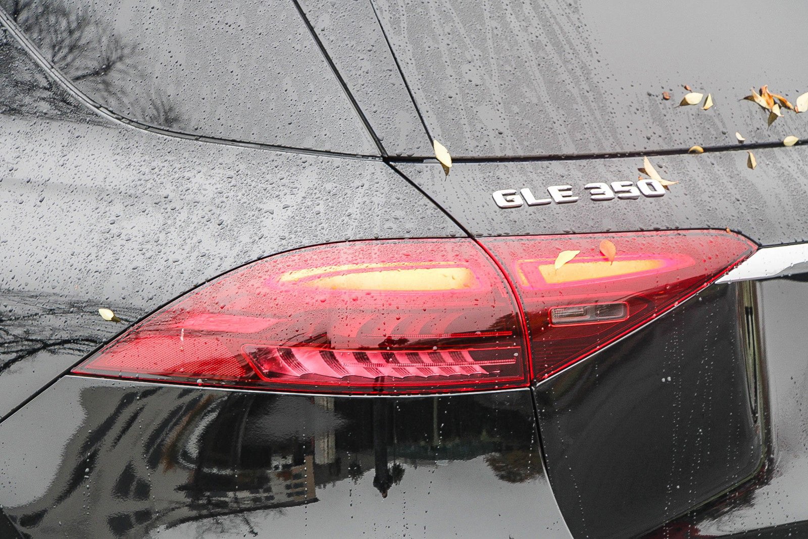 Certified 2025 Mercedes-Benz GLE 350 4MATIC image 11