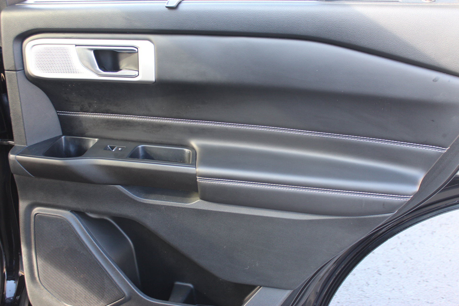 Used 2020 Ford Explorer ST w/ ST Street Pack image 34