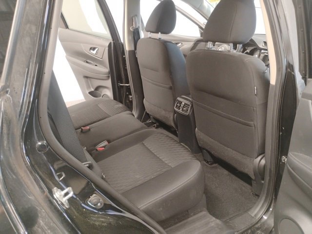 Used 2020 Nissan Rogue SV image 25