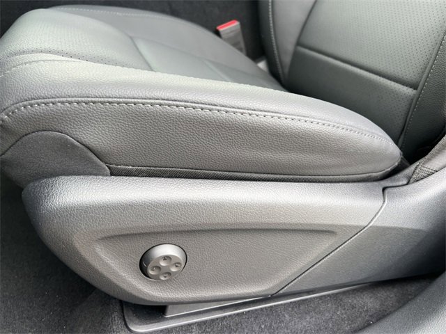 Used 2025 Mercedes-Benz GLS 450 4MATIC image 12